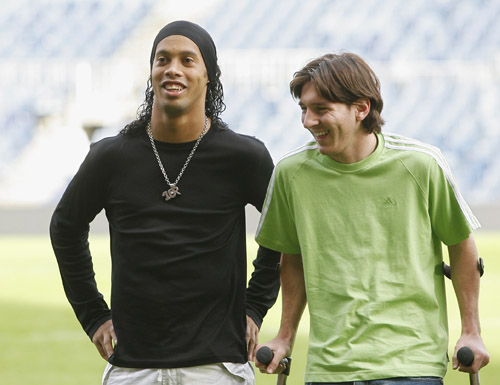 阿尔特塔：萨利巴几天内就能恢复，能否踢小蜜蜂还不确定（阿尔特塔称萨利巴数日内可复出，能否对阵小蜜蜂仍待定）