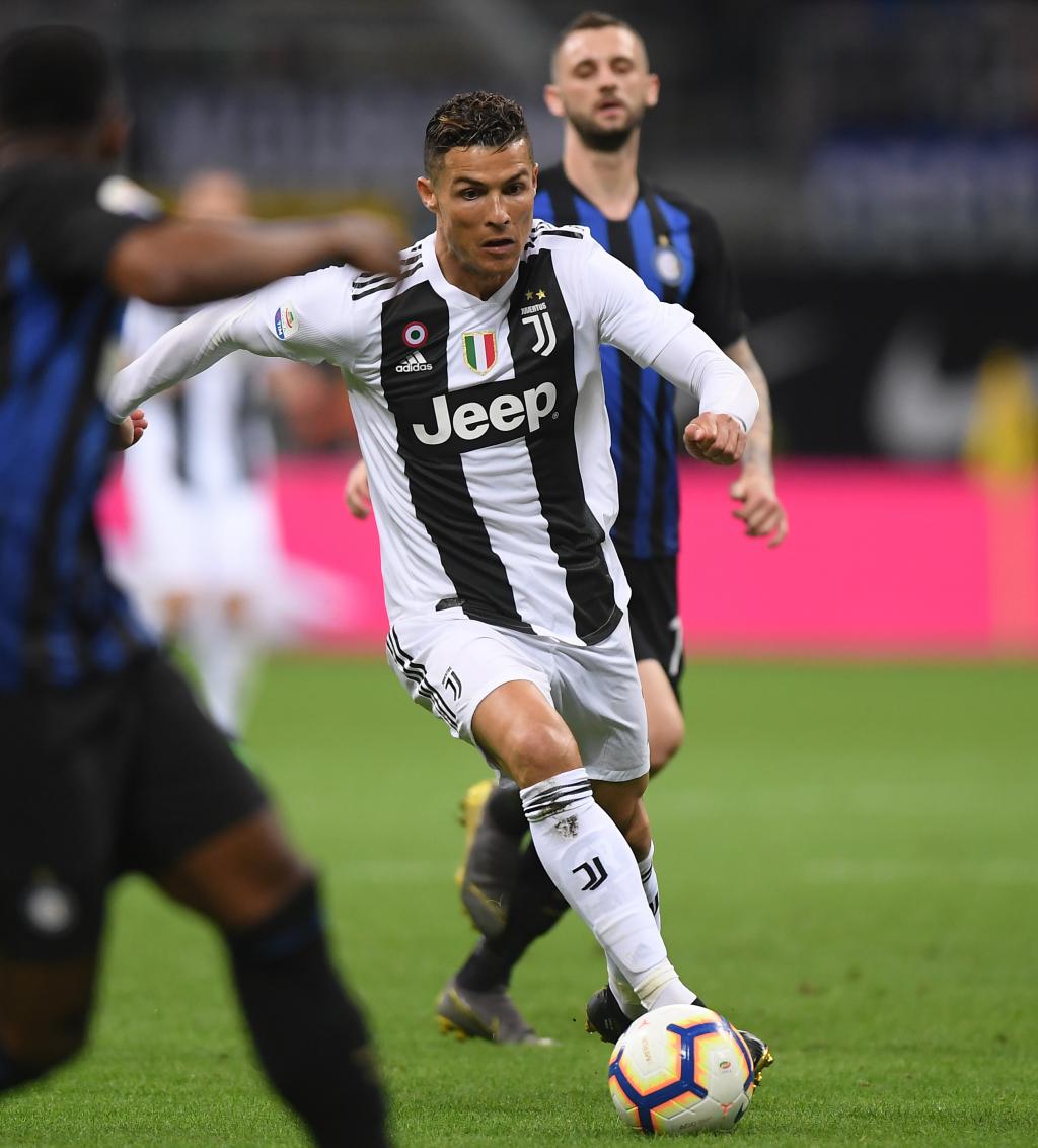 欧冠战报：孔德双响，克瑙夫破门，巴塞罗那2-1法兰克福