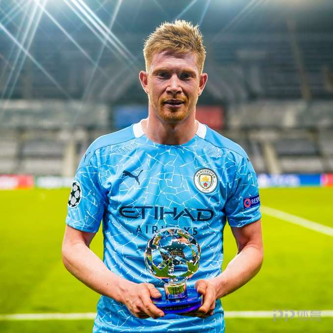 博尔哈：哈兰德是目前足坛最佳中锋；历史最佳中锋是德罗巴（博尔哈认为：哈兰德是当今足坛头号中锋，德罗巴则为史上最佳）