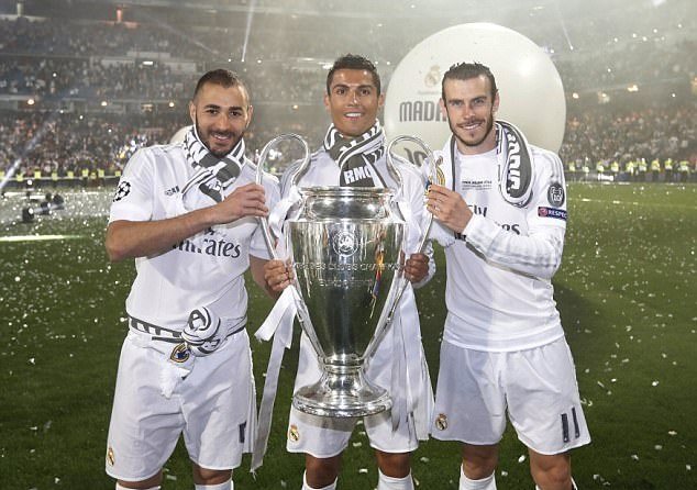 斑马队长，洛卡特利达成尤文生涯200场里程碑（斑马军团队长洛卡特利迎来尤文生涯第200场里程碑）