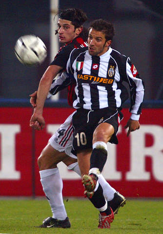 埃及队非洲杯大名单：萨拉赫、马尔穆什领衔，特雷泽盖入选（埃及国家队非洲杯名单出炉：萨拉赫与马尔穆什压阵，特雷泽盖入围）