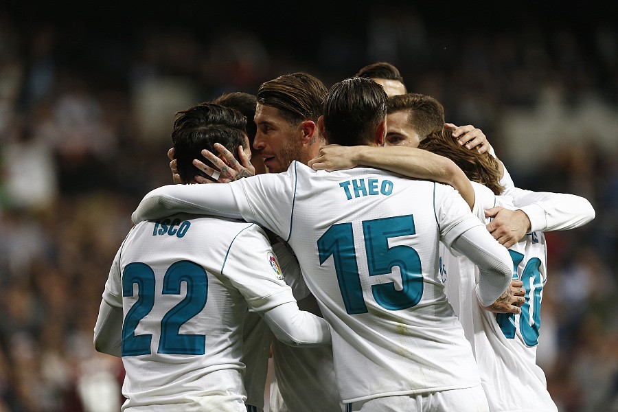 惊天争议！西班牙人1-0巴列卡诺，裁判两红牌+点球引爆全场！（判罚风暴来袭！西班牙人1-0巴列卡诺，两红牌加点球点燃全场争议）