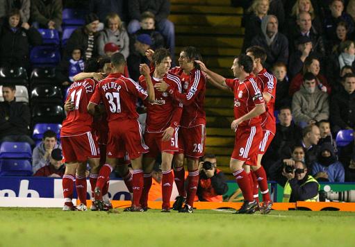 布莱顿青训学院发布含二战时期日本士兵的图片，随后删帖并致歉（布莱顿青训学院误发二战日本士兵图片，随后撤下并致歉）