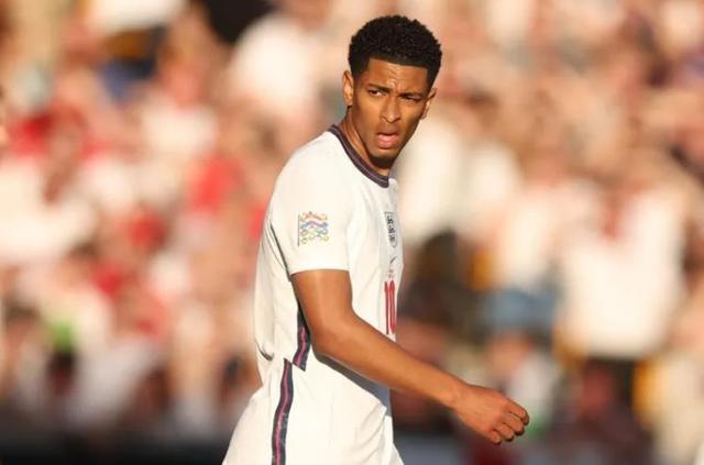 卖奖杯、卖主力、等收购，破产后的球队何去何从（破产球队的出路：变卖奖杯、甩卖主力、静候收购）