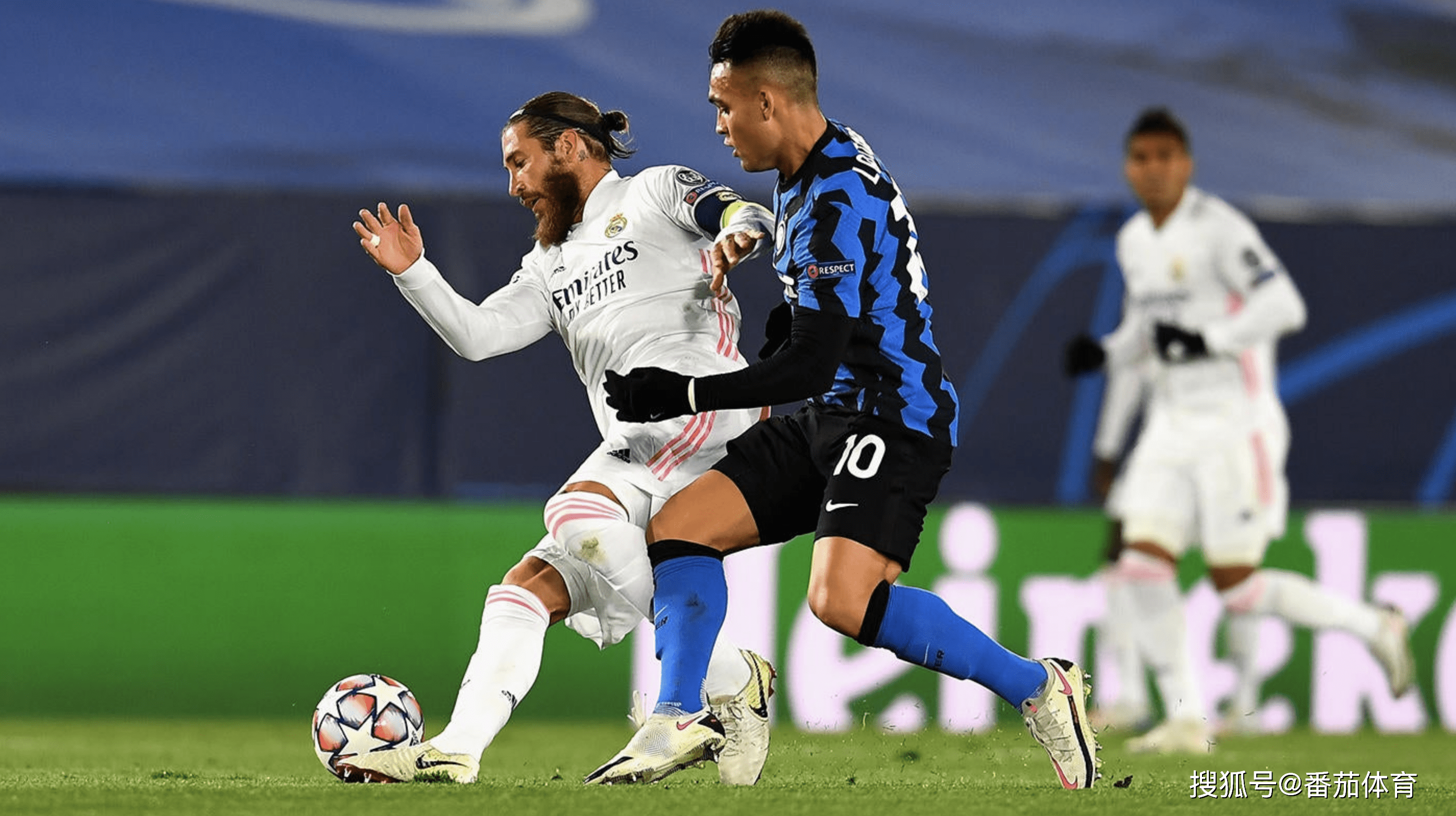 弗洛伦蒂诺指责特瓦斯加入足协董事会，但其本人亦曾加入数年（弗洛伦蒂诺批评特瓦斯加入足协董事会，自己也曾任职多年）